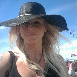 Meet your Posher, Jenn